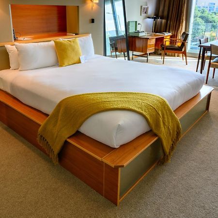 Ohtel Wellington Hotel Екстериор снимка