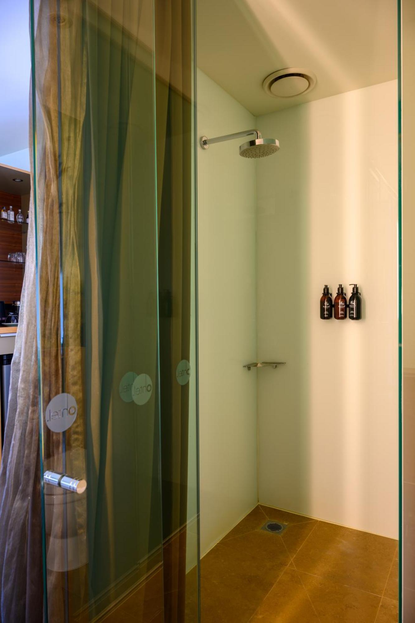 Ohtel Wellington Hotel Екстериор снимка