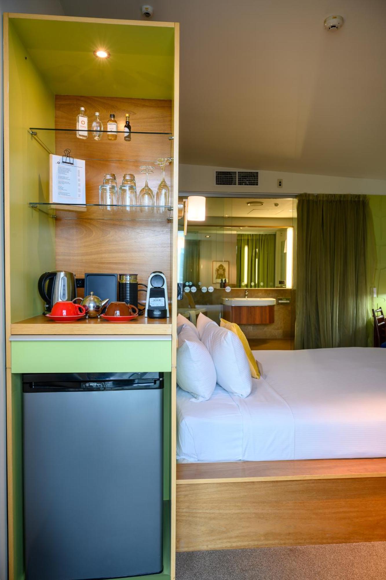 Ohtel Wellington Hotel Екстериор снимка