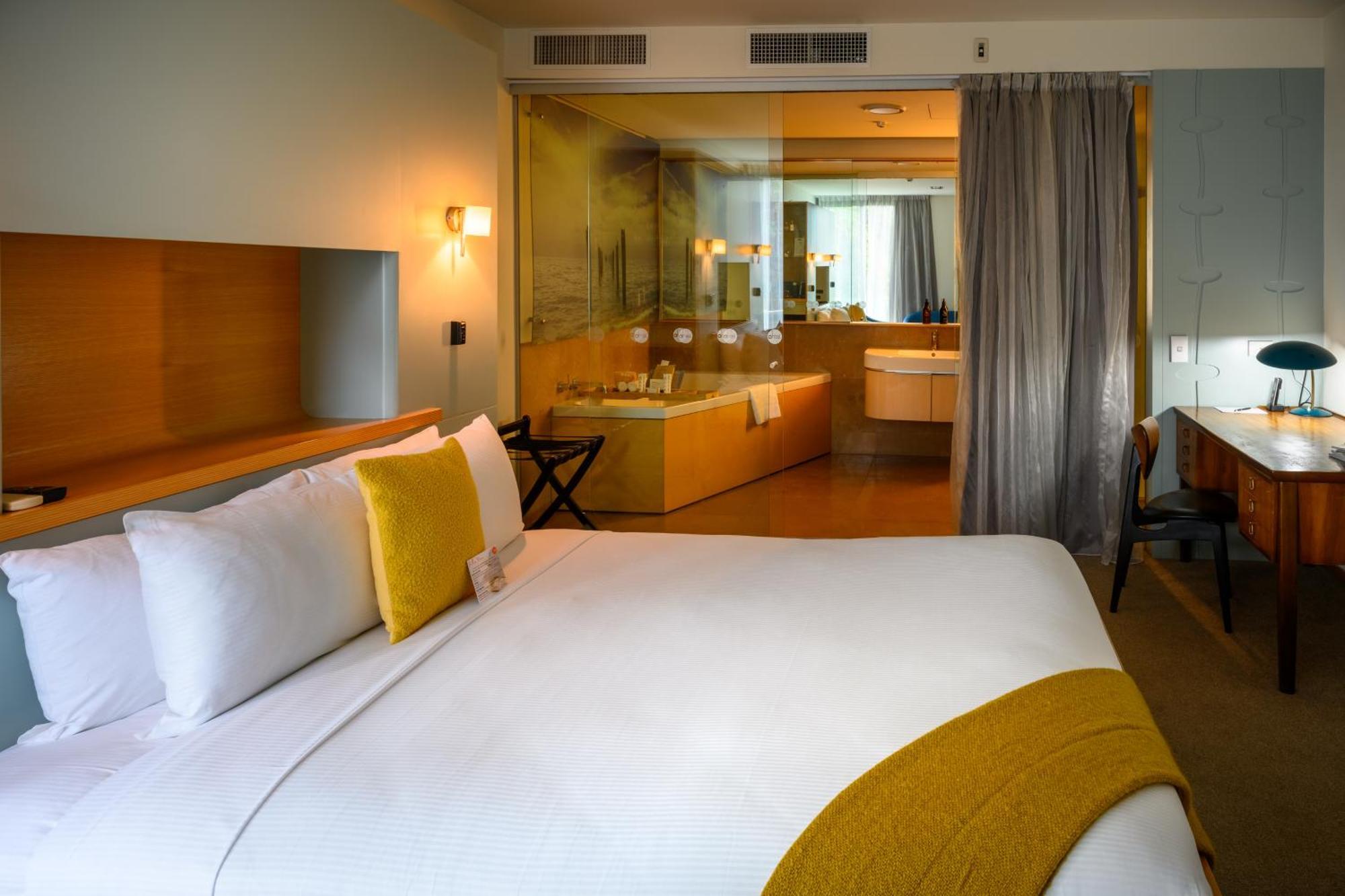 Ohtel Wellington Hotel Екстериор снимка