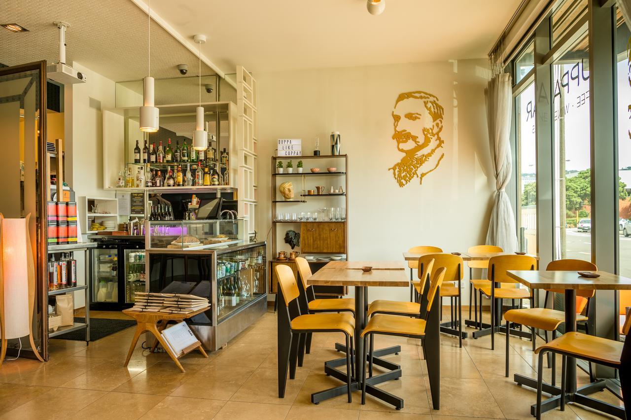 Ohtel Wellington Hotel Екстериор снимка